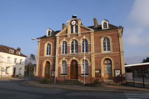 Élagueur Bourneville-Sainte-Croix